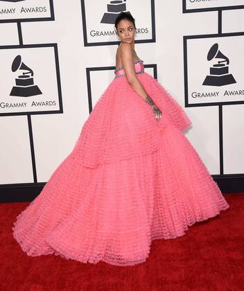 Feb. 8, 2015 - Los Angeles, California, U.S. - Rihanna arrives for the 57th Annual Grammy Awards at Staples Center. - ZUMAo05