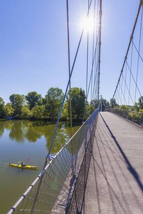 Germany, woman kayaking on Neckar model released Symbolfoto property released  WDF003255