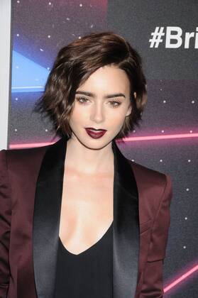 Oct. 30, 2015 - Beverly Hills, California, United States - Oct 30, 2015 - Los Angeles California USA - Actress LILY COLLINS at the 2015 Jaguar Land Rover British Academy Britannia Awards - BAFTA, Los Angeles Premiere held at the Beverly Hilton Hotel. Beverly Hills United States - ZUMAf05_