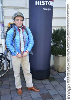 Wigald Boning bei der Präsentation der Programmhighlights und Eigenproduktionen 2016 der TV-Sender HISTORY und A&E im Restaurants Gandl. München, 08.12.2015 Foto:xP.xSchönbergerx xFuturexImage