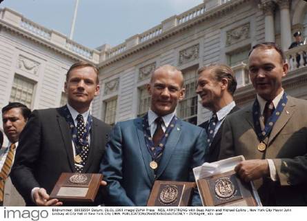 NEIL ARMSTRONG with Buzz Aldrin and Michael Collins , New York City Mayor John Lindsay at City Hall in New York City 1969. - ZUMAg49_