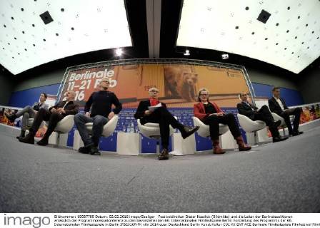Festivaldirektor Dieter Kosslick (Bildmitte) und die Leiter der Berlinalesektionen anlässlich der Programmpressekonferenz zu den bevorstehenden 66. Internationalen Filmfestspiele Berlin Vorstellung des Programms der 66. Internationalen Filmfestspiele in Berlin IFB2016PrPK