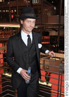 Tom Schilling attending the Opening Party of the 66th Berlin International Film Festival Berlinale 2016 at Berlinale Palast on February 11, 2016 in Berlin, Germany. Foto:xFredericx xFuturexImage