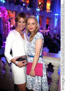 Janin Reinhardt und Mareile Höppner bei der ARD Blue Hour im Rahmen der 66. Berlinale am 12.02.2016 in Berlin ARD Blue Hour Empfang im Rahmen der Berlinale 2016 in Berlin 