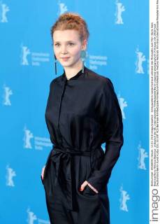Schauspielerin Isolda Dychauk während des Photocalls zum Film -Boris Sans Beatrice Boris Without Beatrice- anlässlich der 66. Internationalen Filmfestspiele Berlin snapshot-photography K.M.Krause
