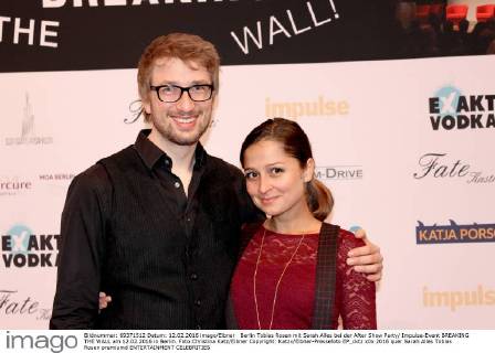 Berlin Tobias Rosen mit Sarah Alles bei der After Show Party Impulse-Event BREAKING THE WALL am 12.02.2016 in Berlin. Foto:Christina Katz Eibner Copyright: Katzx Eibner-Pressefoto EP_cktz