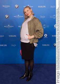 Rosalie Thomass (schwanger) - ARD Blue Hour Empfang im Rahmen der 66.Internationale Filmfestspiele Berlin Berlinale in Berlin am 12.02.2016. 66. Berlinale - Blue Hour 2016