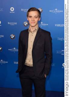 Jonas Nay - ARD Blue Hour Empfang im Rahmen der 66.Internationale Filmfestspiele Berlin Berlinale in Berlin am 12.02.2016. 66. Berlinale - Blue Hour 2016