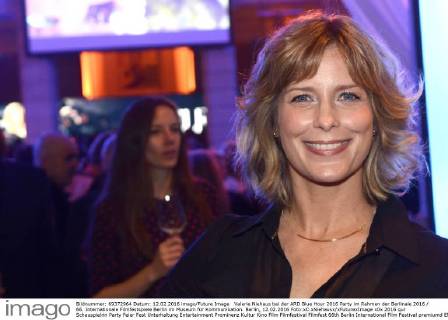 Valerie Niehaus bei der ARD Blue Hour 2016 Party im Rahmen der Berlinale 2016 66. Internationale Filmfestspiele Berlin im Museum für Kommunikation. Berlin, 12.02.2016 Foto:xC.xNiehausx xFuturexImage