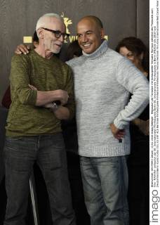 Regisseur Lee Tamahori mit Schauspieler Temuera Morrison während des Photocalls zum Film -MAHANA- anlässlich der 66. Internationalen Filmfestspiele Berlin 66. Internationale Filmfestspiele in Berlin IFB2016