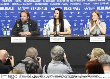 Schauspieler Bjarne Mädel, Regisseurin Anne Zohra Berrached und Schauspielerin Julia Jentsch während der Pressekonferenz zum Film -24 Wochen- anlässlich der 66. Internationalen Filmfestspiele Berlin 66. Internationale Filmfestspiele in Berlin IFB2016