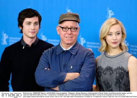 Regisseur James Schamus, Schauspielerin Sarah Gadon und Schauspieler Logan Lerman während des Photocalls zum Film -Indignation- anlässlich der 66. Internationalen Filmfestspiele Berlin snapshot-photography K.M.Krause