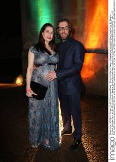 Oliver Korittke mit seiner schwangeren Freundin Mirijam Jeremic bei der Bavaria Re:Boot Berlinale Party am 14.02.2016 in Berlin Bavaria Re:Boot Berlinale Party in Berlin, 2016 