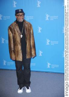 204932 Thomas Bohlen Starface 2016-02-16 Berlin Allemagne 66th Berlinale. Berlin International Film Festival. Photocall du film Chi-Raq . 66th Berlinale. Berlin International Film Festival. Photocall of the movie Chi-Raq Spike Lee Berlin, Germany, February 16th 2015 Lee, Spike  Copyright: xThomasxBohlenx xStarfacex STAR_204932_021