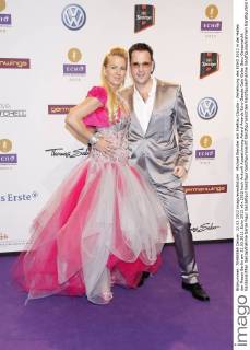 Michael Wendler mit Ehefrau Claudia - Verleihuing des ECHO 2012 in der Hallen der Messe Berlin am 22.03.2012. Echo 2012