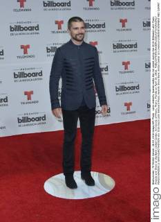 Latin celebrity Juanes walks the red carpet during the 2016 Billboard Latin Music Awards and Show at the Bank United Center, University of Miami, Miami, Florida on April 28, 2016.  MIA201604282012 GARYxIxROTHSTEIN