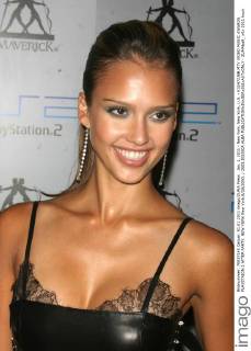 Jan. 1, 2011 - New York, New York, U.S. - K32472JBB.MTV VIDEO MUSIC AWARDS. PLAYSTAION 2 AFTER PARTY. NEW YORK New York.8 28 2003. 2003.JESSICA ALBA - ZUMAba9_