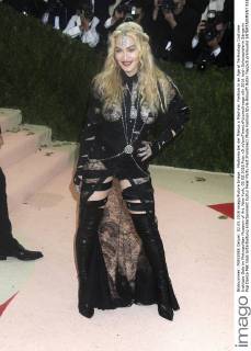 Madonna bei der Manus x Machina: Fashion in an Age of Technology Costume Institute Gala im Metropolitan Museum of Art. New York, 02.05.2016 Foto:xD.xVanxTinex xFuturexImage