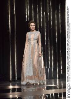 207497 Serge Arnal Starface 2016-05-11 France 69th Annual Cannes Film Festival. Opening ceremony. 69ème Festival International du film de Cannes. Cérémonie d Ouverture. Golino, Valeria  Copyright: xSergexArnalx xStarfacex STAR_207497_027