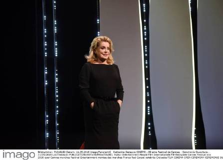 Catherine Deneuve CINEMA : 69 eme Festival de Cannes - Ceremonie Ouverture - 11 05 2016 LoicThebaudx 