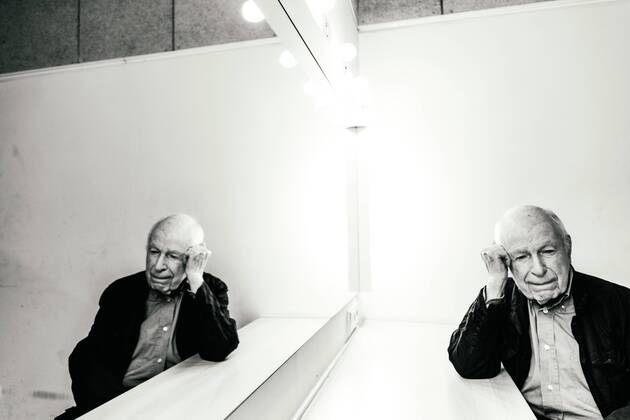 Peter Brook, director de teatro. Peter Brook, theatre director. MADRID  CARLOSxGARCIAxPOZO