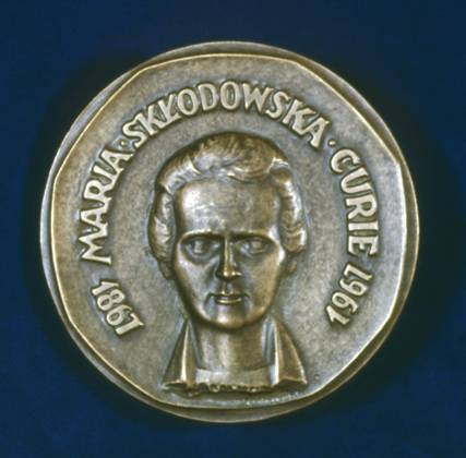 IMAGO ICONS: Marie Curie Marie Sklodowska Curie (1867-1934) Polish-born French physicist. Obverse of medal issued in 1967 to commemorate the centenary of her birth. WHA  !ACHTUNG AUFNAHMEDATUM GESCHÄTZT! Copyright: WHA UnitedArchives0460000402