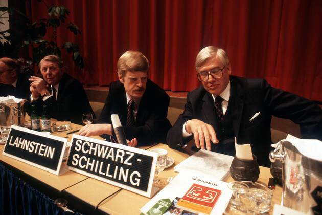 Christian Schwarz-Schilling (re., CDU) und Manfred Lahnstein (SPD)