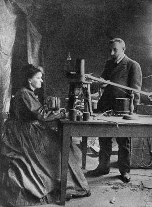 IMAGO ICONS: Marie Curie Marie Sk?odowska-Curie (7 November 1867 – 4 July 1934, with husband Pierre Curie, Polish and naturalized-French physicist and chemist. conducted pioneering research on radioactivity. She was the first woman to win a Nobel Prize, WHA  !ACHTUNG AUFNAHMEDATUM GESCHÄTZT! Copyright: WHA UnitedArchivesWHA_052_0470