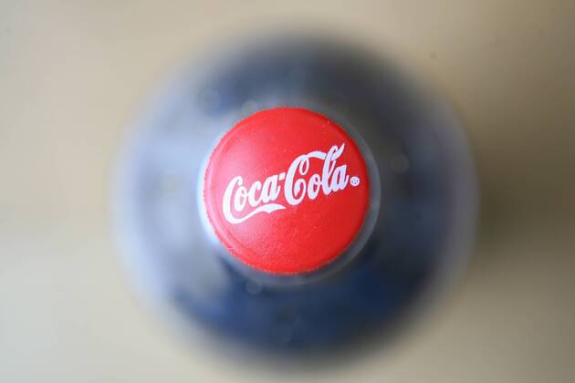 Schriftzug auf einer Coca Cola Flasche 29.08.2016