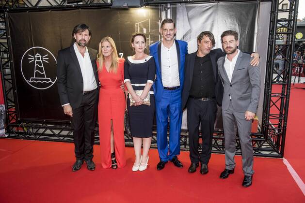 The cast of Everybody Happy pictured ahead of the premiere of Everybody Happy , opening film of the tenth edition of the Oostende Film festival, in Oostende, Friday 09 September 2016.  JONASxROOSENS 04927465