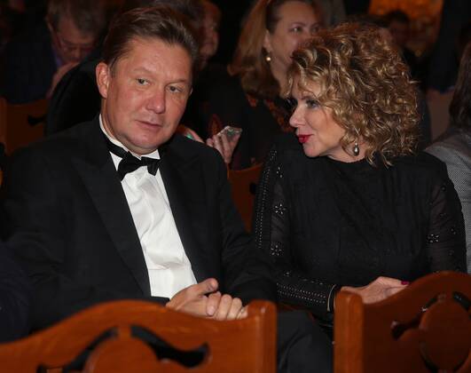 MOSCOW, RUSSIA - SEPTEMBER 13, 2016: Chairman of the board of directors at Gazprom, Alexei Miller (L)with wife Irina at Moscow s Bolshoi Theatre where a production of Giuseppe Verdi s opera Simon Boccanegra is to be presented by the Teatro alla Scala (Milan s grand opera house) as part of the 2016 Chereshnevy Les Open Art Festival. Artyom Korotayev TASS  TS03113F