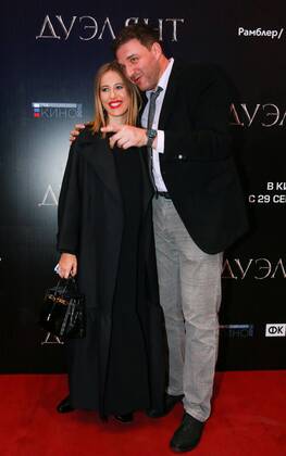 MOSCOW, RUSSIA - SEPTEMBER 21, 2016: Russian actor Maxim Vitorgan (R) and his wife, Russian TV presenter Ksenia Sobchak attend the Moscow premiere of Russian director Alexei Mizgirev s new film The Duelist at the Formula Kino na Kutuzovskom Cinema. Sergei Fadeichev TASS  TS031F4B