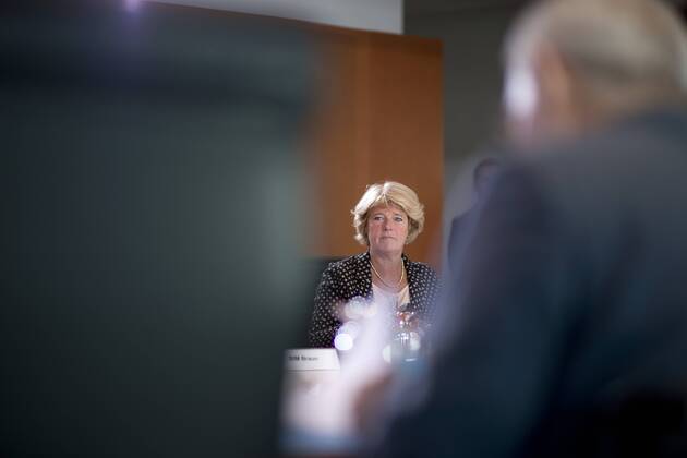 Monika Gruetters DEU, Deutschland, Germany, Berlin, 05.10.2016 Prof. Monika Gruetters, Beauftragte der Bundesregierung fuer Kultur und Medien, CDU, vor der Kabinettssitzung im Berliner Kanzleramt. Prof. Monika Gruetters, Culture State Secretary, CDU, during a cabinet meeting at the chancellor office in Berlin.