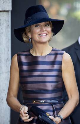 03-10-2016 Utrecht Queen Maxima and King Willem-Alexander during the exhibition ‘’Mapping Australia’’ at the Aboriginal art museum ( AAMU) in Utrecht. The exhibition shows the historical VOC maps from the 17th and 18th century and contemporary works of Aboriginal artists. The royal couple will visit Australia and New Zealand late October and early November. Copyright: PPEx