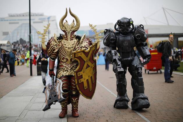 Bilder des Tages October 30, 2016 - London, London, UK - London, UK. Cosplayers attend the MCM London Comic Con in ExCeL convention centre on Sunday, 30 October 2016. London UK - ZUMAl94_ 20161030_zaf_l94_059