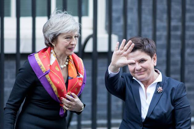 Bilder des Tages November 28, 2016 - London, London, UK - London, UK. British Prime Minister Theresa May meets Polish Prime Minister Beata Sydlo in Downing Street. London UK - ZUMAl94_ 20161128_zaf_l94_017