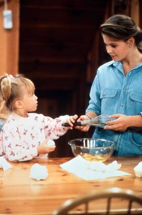 Full House, Sitcom, USA 1987 - 1995, Staffel 5, Darsteller: Mary Kate oder Ashley Olsen, Candace Cameron Bure, Copyright: IFTN UnitedArchives05335