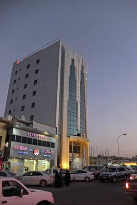 05.01.2017, Vorschau zur Fussball Weltmeisterschaft 2022 in Katar. Innenstadt von Doha, das Hotel Quatar Royal Hotel. 05.01.2017, Fussball-WM 2022 in Katar 05.01.2017, Fussball-WM 2022 in Katar