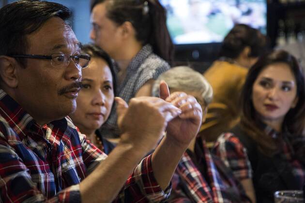 January 17, 2017 - South Jakarta, Jakarta, Indonesia - Jakarta, 17 January 2017 : DJAROT SAIFUL HIDAYAT candidate of Jakarta Vice Governor held campaign at Cilandak Town Square Cafe in Jakarta. Djarot as BASUKI TJAHAJA PURNAMA partner in Jakarta Governor Election believe to be the bridging to muslim voters in Jakarta. Some belief that if Ahok find guilty in trial, Djarot will become Jakarta 1. South Jakarta Indonesia - ZUMAh128 20170117_zap_h128_022