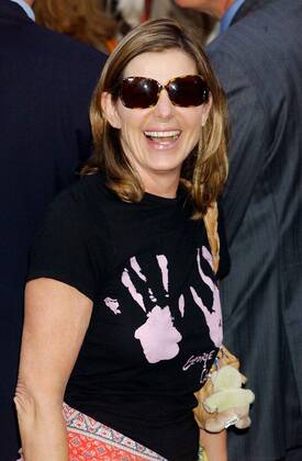 May 31, 2006 - New York, New York, U.S. - I10814KBA.KATIE COURIC SEND OFF FROM THE TODAY SHOW ON HER FINAL DAY. ROCKEFELLER CENTER NEW YORK New York 05-31-2006. - - 2006.SUSAN SAINT JAMES - ZUMAbb3_ 20060531_gaf_bb3_106