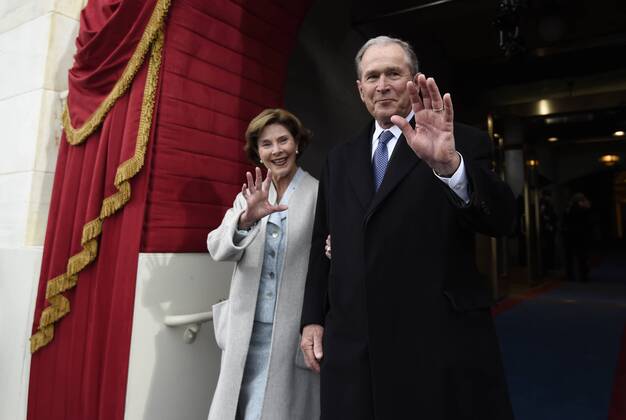 Former US President George W. Bush and First Lady Laura Bush arrive for the Presidential Inauguration of Donald Trump at the US Capitol in Washington, DC, January 20, 2017. Pool photo by Saul Loeb  WAX2017012086 SAULxLOEB