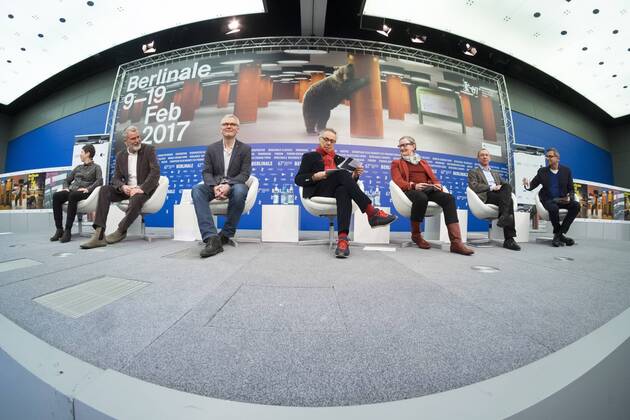 Themen der Woche Bilder des Tages Berlinale-Direktor Dieter Kosslick (Mitte) mit den Leiters der Sektionen der Berlinale während der Programmpressekonferenz anlässlich des bevorstehenden Internationalen Filmfestivals in Berlin Pressekonferenz zur Berlinale 2017 in Berlin