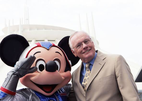 Jul 15, 2005; Anaheim, CA, USA; NEIL ARMSTRONG at the Relaunch of ÒSpace MountainÓ ride at Disneyland in Anaheim, California. Mandatory - ZUMAl64_ 20050715_spa_l64_008 Copyright: xDavidxLivingstonx