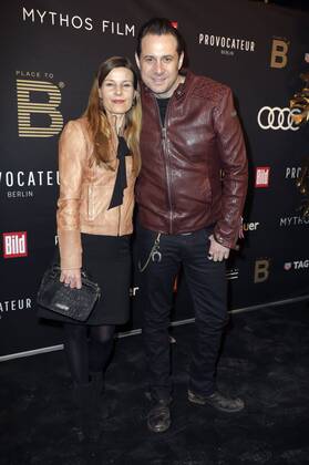 Sascha Vollmer (The BossHoss) mit Freundin Jenny beim Place To B Pre Berlinale Dinner im Provocateur. Berlin, 07.02.2017 Foto:xS.xGabschx xFuturexImage