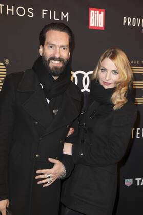 Alec Völkel (The BossHoss) mit Gattin Johanna beim Place To B Pre Berlinale Dinner im Provocateur. Berlin, 07.02.2017 Foto:xS.xGabschx xFuturexImage