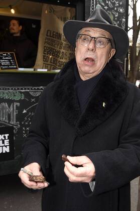 Dieter Kosslick bei der Eröffnung des Berlinale Street Food Markt 2017 in der Joseph-von-Eichendorff-Gasse Ecke Alte Potsdamer Straße anlässlich der Berlinale 2017 67. Internationale Filmfestspiele Berlin. Berlin, 08.02.2017 Foto:xF.xKernx xFuturexImage