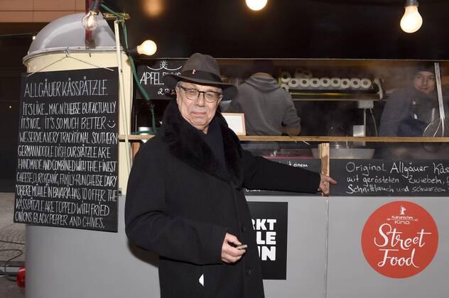 Dieter Kosslick bei der Eröffnung des Berlinale Street Food Markt 2017 in der Joseph-von-Eichendorff-Gasse Ecke Alte Potsdamer Straße anlässlich der Berlinale 2017 67. Internationale Filmfestspiele Berlin. Berlin, 08.02.2017 Foto:xF.xKernx xFuturexImage