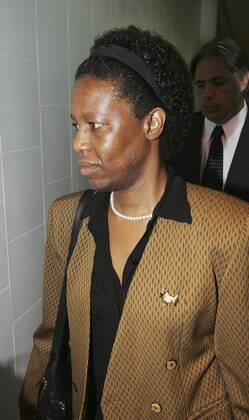 Jun 01, 2005; Joliette, Canada; Sylvie Bordelais, Karla Homulka s lawyer, heads to the courtroom at the courthouse in Joliette, Quebec, June 1, 2005, for Homolka s hearing. Mandatory - ZUMAt14_ 20050601_mdm_t14_636 Copyright: xBernardxWeilx
