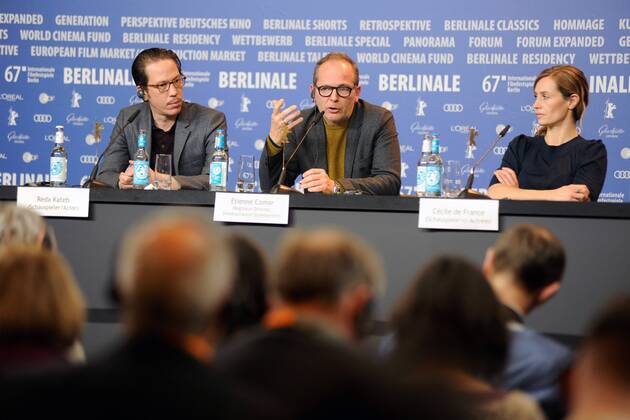 Schauspieler Reda Kateb, Regisseur Etienne Comar und Schauspielerin Cecile de France während der Pressekonferenz zum Film DJANGO anlässlich der 67. Berlinale snapshot-photography K.M.Krause