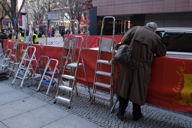 Leitern der Pressefotografen neben dem Hyatt-Hotel anlässlich der 67. Berlinale am Potsdamer Platz in Berlin 67. Internationale Filmfestspiele Berlin
